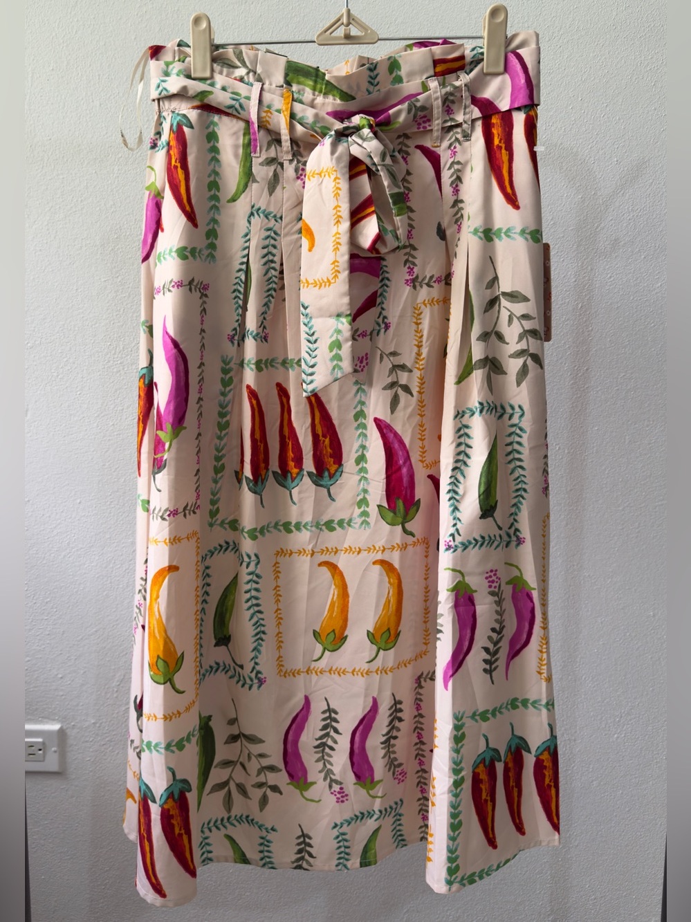 Women’s Paperbag Waist Midi Skirt | Colorful Chili Pepper Print | Tie Belt | M